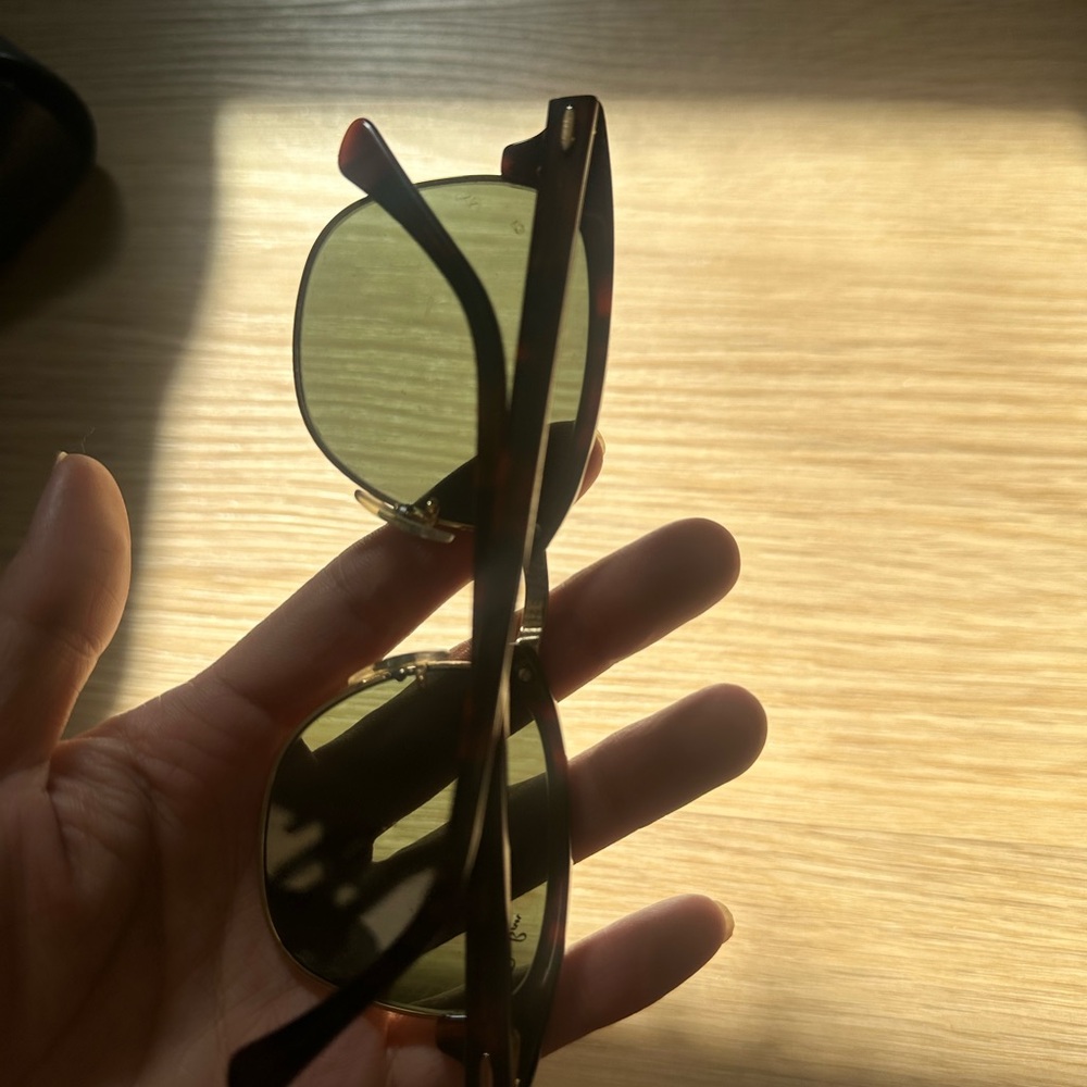 Ray-Ban Tortoise Shell Sunglasses - Picture 3 of 3